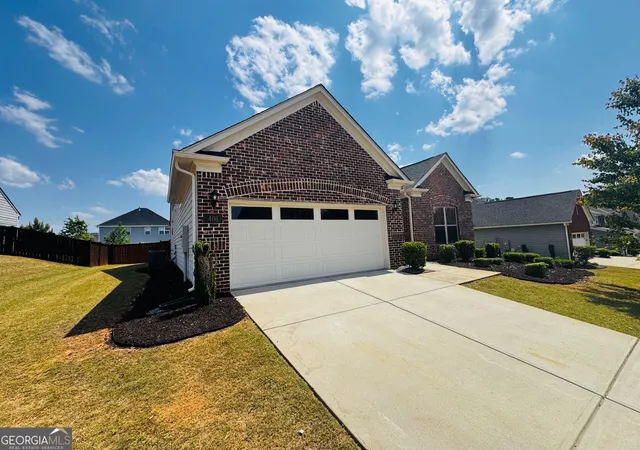 Photo 4 of Single family home for sale at 406 Southbridge Pass, Peachtree City, GA 30269 | MLS# 10613380 | Listing updated on 2026-06-30
