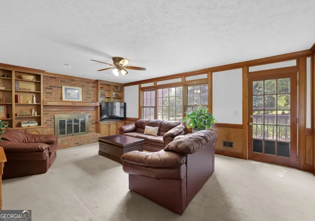 Photo 3 of Sale Pending at 3856 Cynthia Wy Sw, Lilburn, GA 30047 | MLS# 10834096 | Listing updated on 2026-09-15