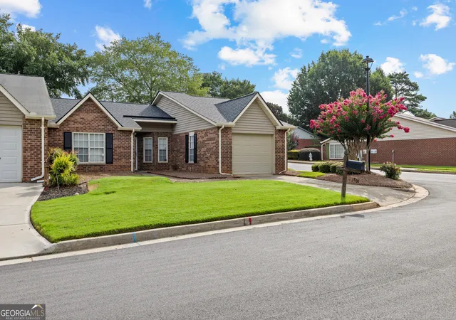 Photo 3 of Sale Pending at 180 Monmouth Dr, Fayetteville, GA 30214 | MLS# 10813329 | Listing updated on 2026-09-03