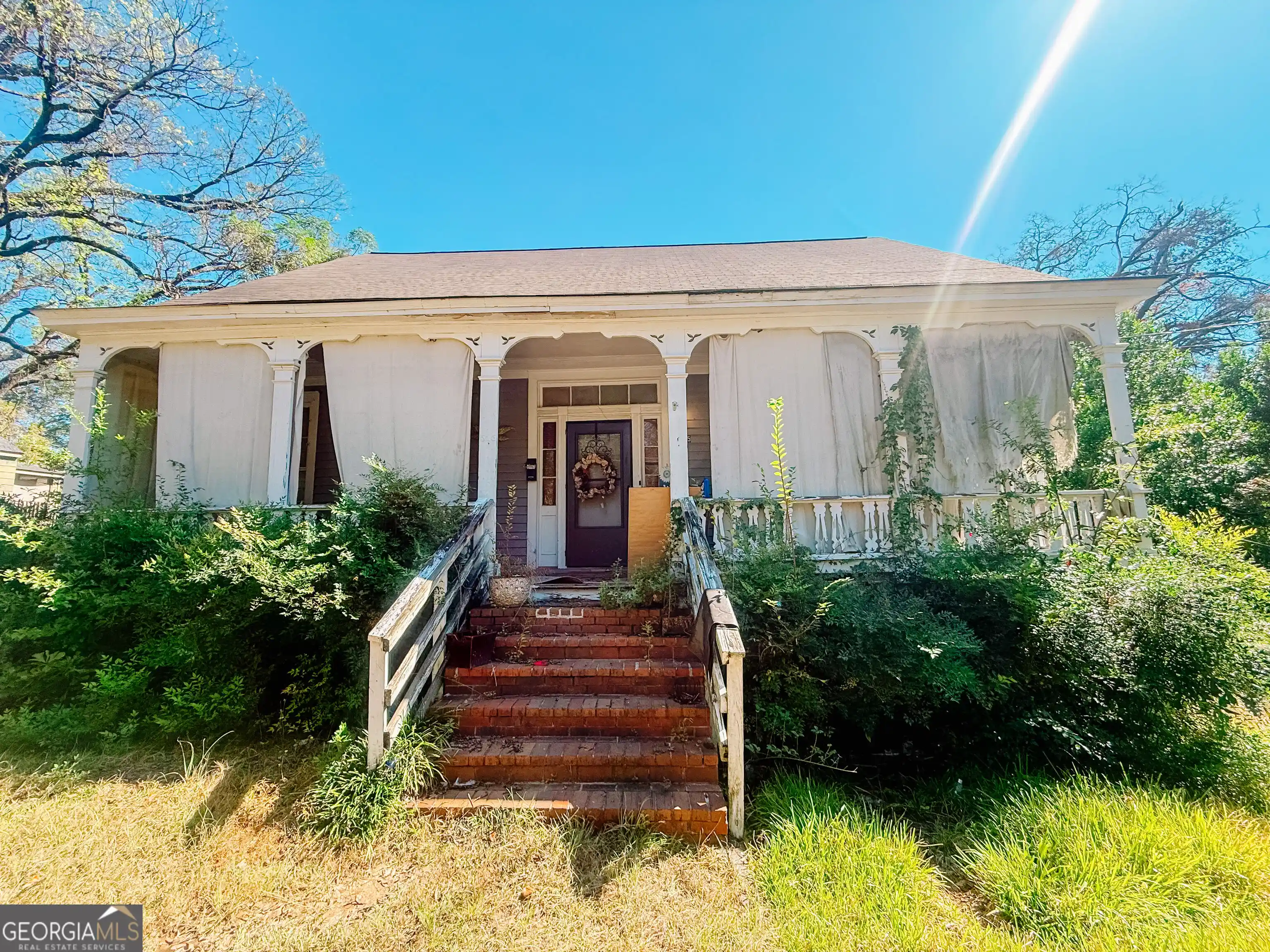 Photo 1 of Single family home for sale at 515 Fort Hl St, Macon, GA 31217 | MLS# 10869009 | Listing updated on 2026-10-21