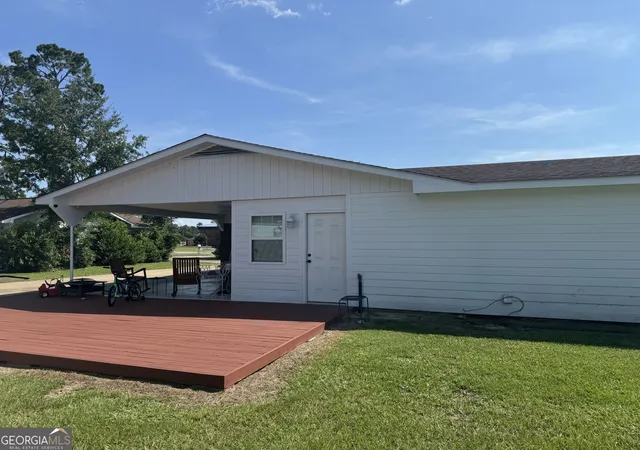 Photo 3 of Single family home for sale at 76 Burkett's Ferry Rd, Hazlehurst, GA 31539 | MLS# 10826933 | Listing updated on 2026-10-08