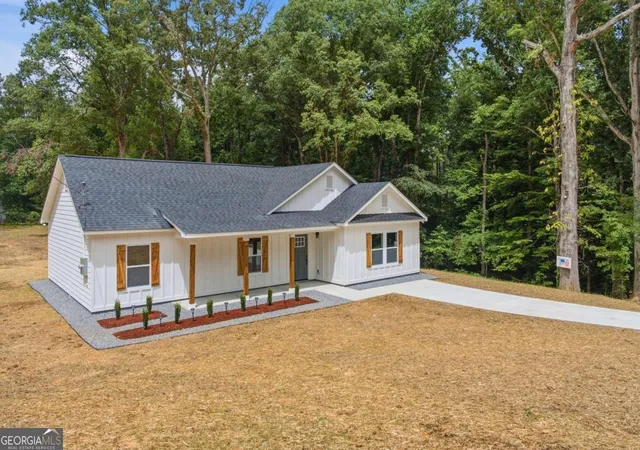 Photo 28 of Sale Pending at 4380 Navajo Ln Se, Acworth, GA 30102 | MLS# 10821081 | Listing updated on 2026-09-10