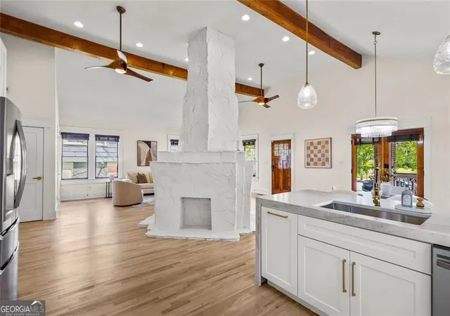 Photo 3 of Single family home for sale at 949 Beecher St Sw, Atlanta, GA 30310 | MLS# 10832813 | Listing updated on 2026-09-08