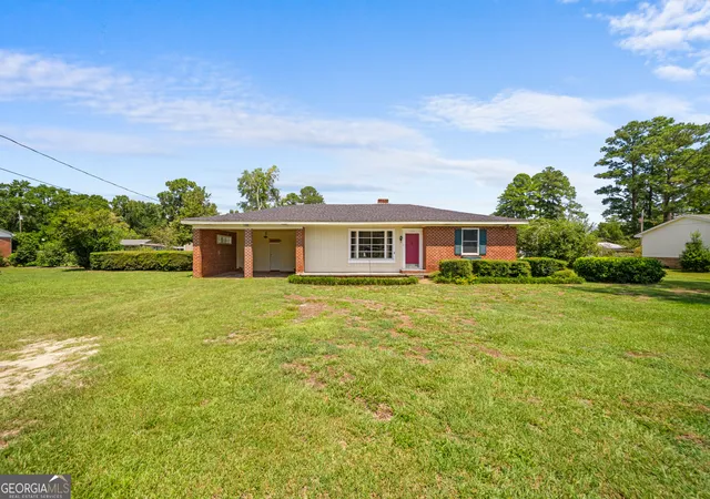 4th image of 225 Virginia Ave, Millen, GA 30442 | MLS# 10832529