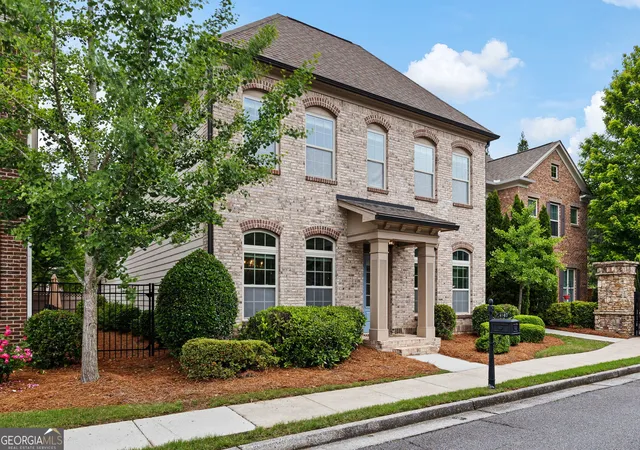 Photo 3 of Sale Pending at 4567 Wilkerson Pl Se, Smyrna, GA 30082 | MLS# 10816822 | Listing updated on 2026-08-15