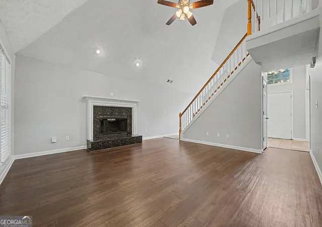 Photo 4 of Single family home for sale at 418 Middle Valley Ln, Woodstock, GA 30189 | MLS# 10835338 | Listing updated on 2026-09-20