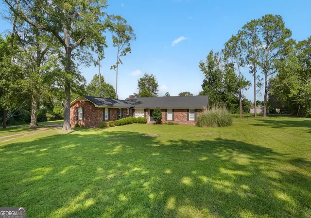 5th image of 212 Linwood Rd, Jesup, GA 31545 | MLS# 10815797