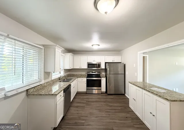 Photo 4 of Single family home for sale at 2842 Altaview Dr, Atlanta, GA 30354 | MLS# 10830238 | Listing updated on 2026-10-24