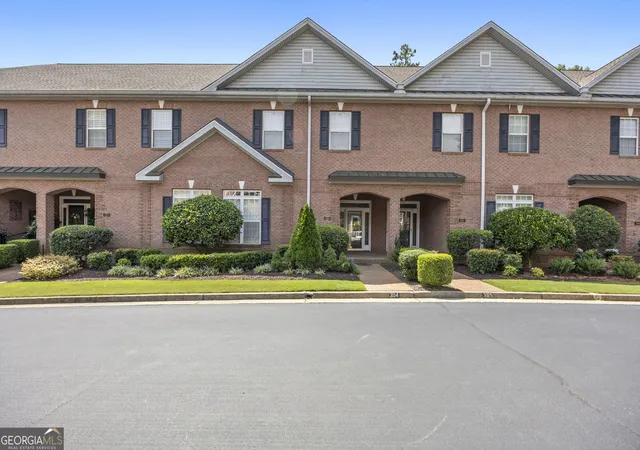 Photo 3 of Townhouse for sale at 1950 Buford Dam Rd #304, Cumming, GA 30041 | MLS# 10830122 | Listing updated on 2026-09-20