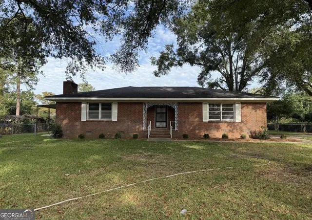 Photo 1 of Single family home for sale at 412 Roberson St, Dublin, GA 31021 | MLS# 10836825 | Listing updated on 2026-09-14