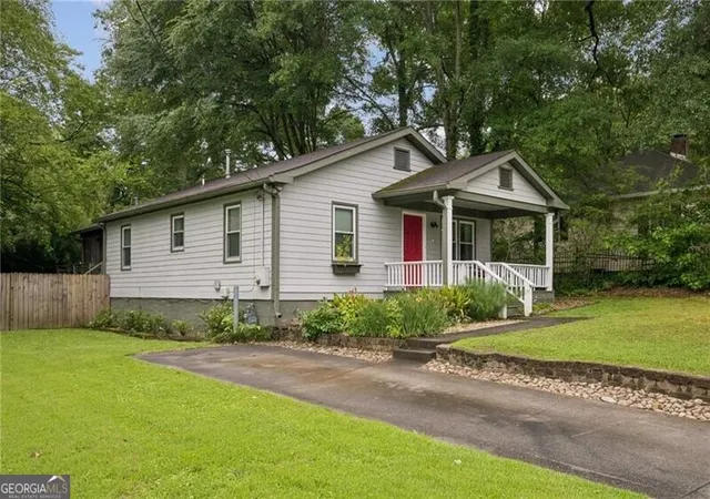 Photo 1 of Single family home for sale at 2580 Forrest Ave Nw, Atlanta, GA 30318 | MLS# 10790721 | Listing updated on 2026-10-29