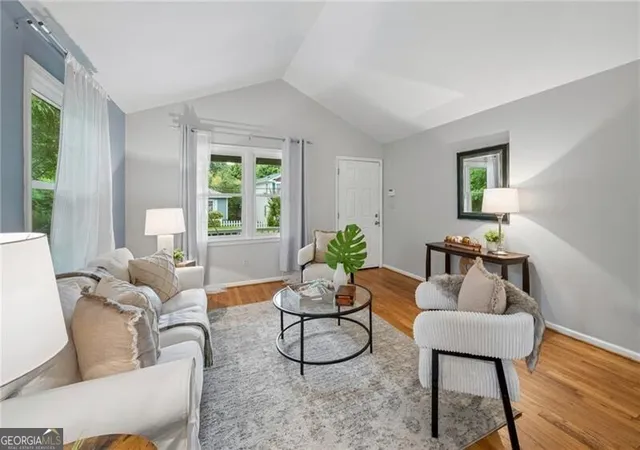 Photo 4 of Single family home for sale at 2580 Forrest Ave Nw, Atlanta, GA 30318 | MLS# 10790721 | Listing updated on 2026-10-29