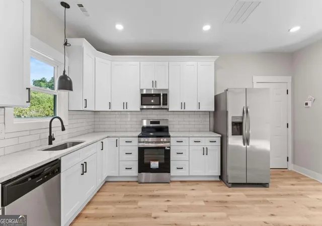 Photo 3 of Single family home for sale at 297 Wilshire Rd Ne, Rome, GA 30161 | MLS# 10821983 | Listing updated on 2026-08-22