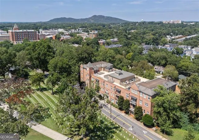 3rd image of 351 Washington Ave #309, Marietta, GA 30060 | MLS# 10800291