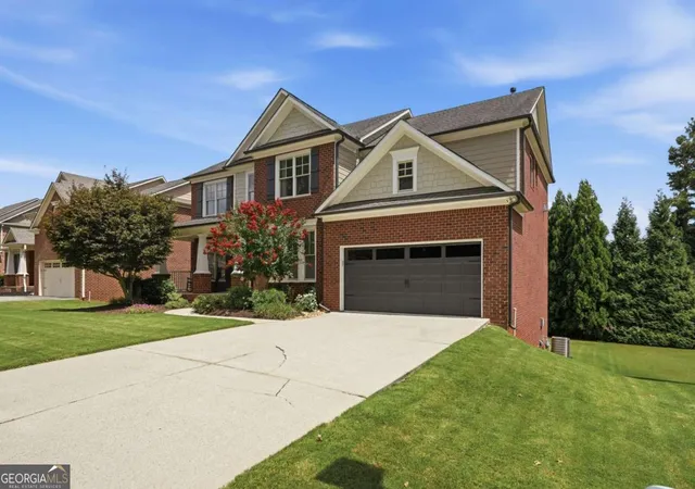Photo 4 of Single family home for sale at 6107 Stillwater Pl, Flowery Branch, GA 30542 | MLS# 10812525 | Listing updated on 2026-08-31