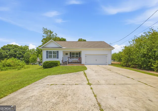 1st image of 130 Whippoorwill Ln, Calhoun, GA 30701 | MLS# 10803452