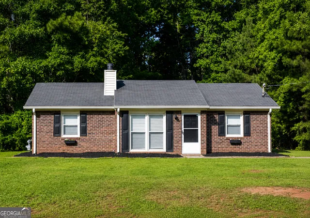 1st image of 1046 Country Club Rd, Newnan, GA 30263 | MLS# 10794410