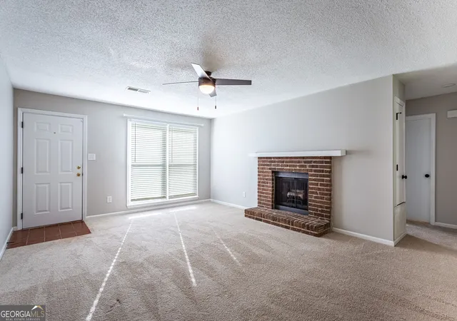 3rd image of 1046 Country Club Rd, Newnan, GA 30263 | MLS# 10794410