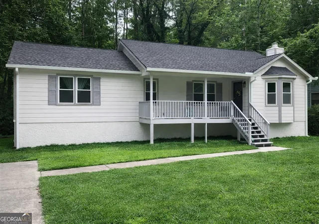 Photo 3 of Single family home for sale at 2448 Hillboro Cir Sw, Marietta, GA 30064 | MLS# 10716689 | Listing updated on 2026-04-28
