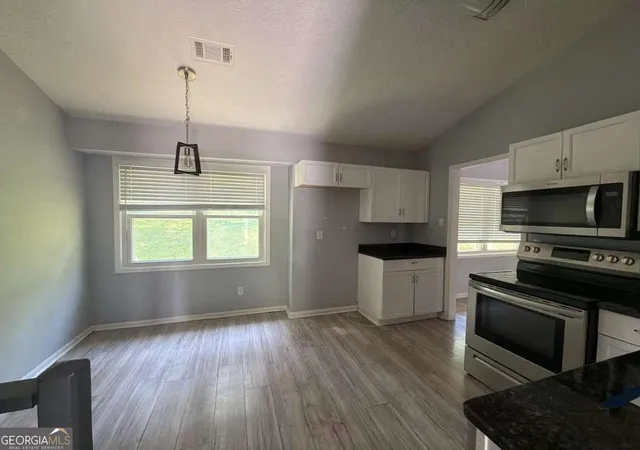 3rd image of 6339 Phillips Creek Dr, Lithonia, GA 30058 | MLS# 10767206