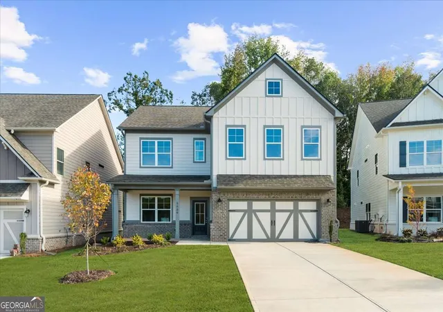Photo 1 of Single family home for sale at 5582 Overview Dr, Flowery Branch, GA 30542 | MLS# 10792146 | Listing updated on 2026-07-08