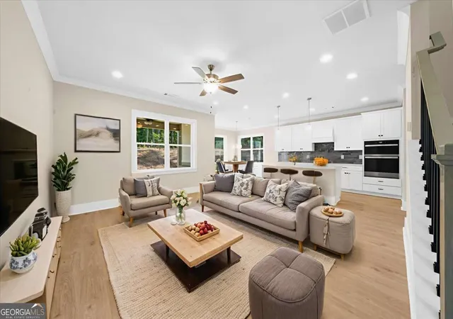 Photo 3 of Single family home for sale at 5582 Overview Dr, Flowery Branch, GA 30542 | MLS# 10792146 | Listing updated on 2026-07-08
