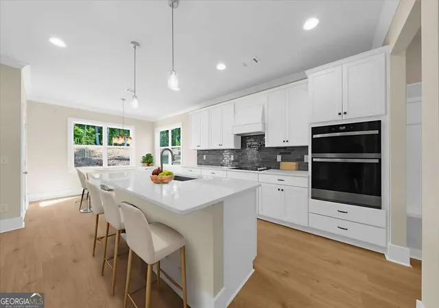 Photo 3 of Single family home for sale at 5582 Overview Dr, Flowery Branch, GA 30542 | MLS# 10792146 | Listing updated on 2026-07-08