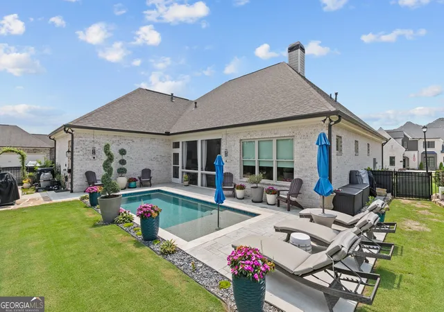 Photo 3 of Single family home for sale at 2346 Rock Maple Dr, Braselton, GA 30517 | MLS# 10818331 | Listing updated on 2026-08-17