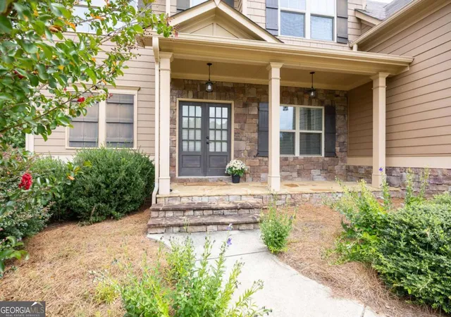 Photo 3 of Sale Pending at 60 Amberlily Ct, Dallas, GA 30132 | MLS# 10820386 | Listing updated on 2026-08-17