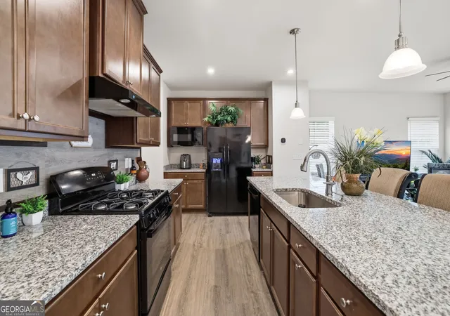 Photo 3 of Townhouse for sale at 256 Salt Lake Ln, Hoschton, GA 30548 | MLS# 10793049 | Listing updated on 2026-10-08