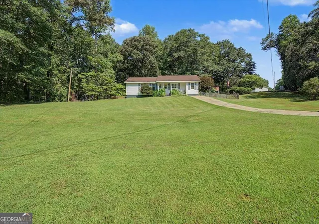 Photo 3 of Single family home for sale at 32 Watkins Rd, Newnan, GA 30263 | MLS# 10826909 | Listing updated on 2026-09-17