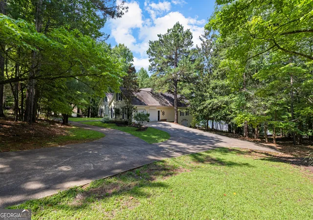 Photo 1 of Single family home for sale at 280 Waters Edge Ln, Newnan, GA 30263 | MLS# 10807679 | Listing updated on 2026-09-06