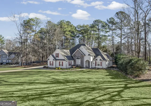 Photo 3 of Sale Pending at 55 Ashland Grv Ct, Sharpsburg, GA 30277 | MLS# 10672189 | Listing updated on 2026-03-05