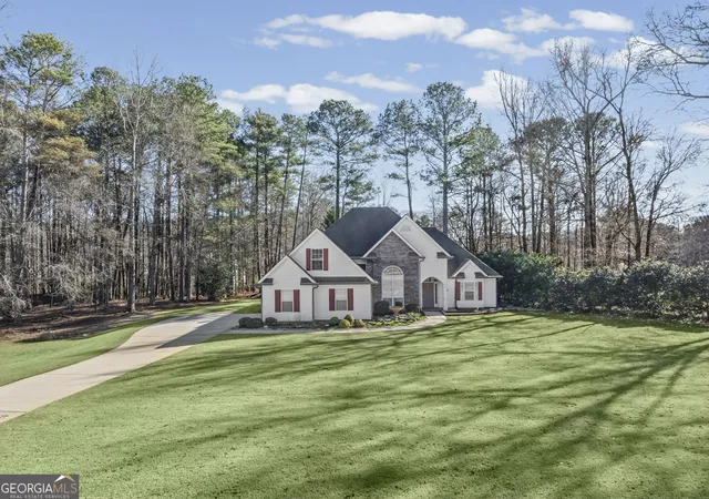 Photo 3 of Sale Pending at 55 Ashland Grv Ct, Sharpsburg, GA 30277 | MLS# 10672189 | Listing updated on 2026-03-05