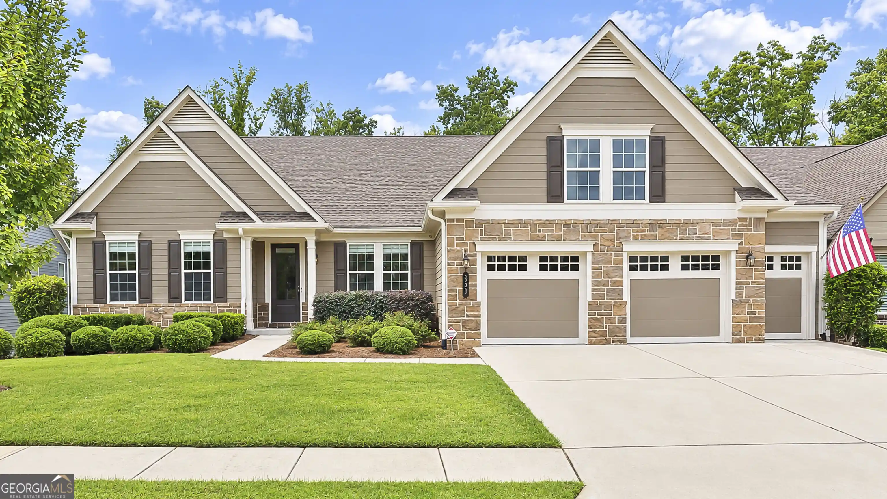 Photo 1 of Single family home for sale at 191 Mulberry Ct, Peachtree City, GA 30269 | MLS# 10854769 | Listing updated on 2026-10-27