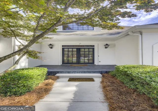 Photo 2 of Single family home for sale at 2059 Howell Ml Rd NW, Atlanta, GA 30318 | MLS# 10687717 | Listing updated on 2026-08-31