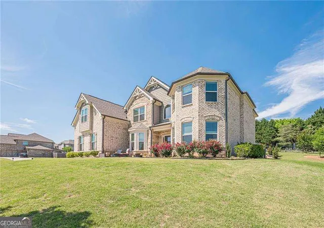 Photo 3 of Single family home for sale at 3910 Sky River Ct, Cumming, GA 30040 | MLS# 10754044 | Listing updated on 2026-09-19
