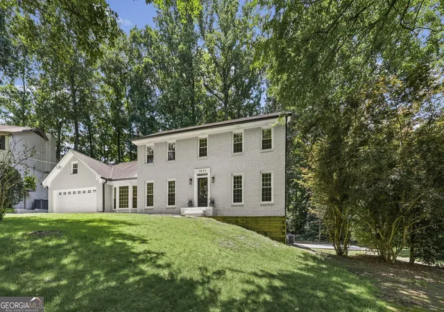 2nd image of 1511 Summerset Dr, Atlanta, GA 30338 | MLS# 10774153