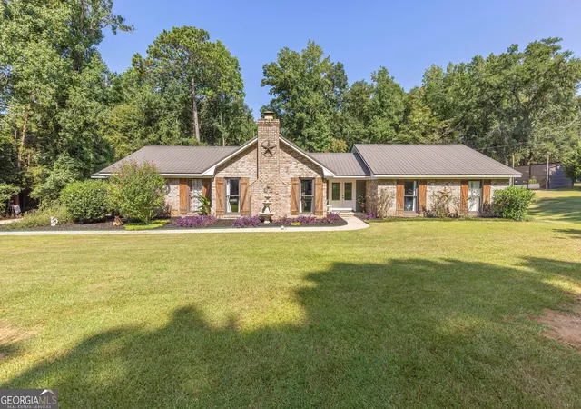 Photo 1 of Single family home for sale at 6811 Mobley Rd, Columbus, GA 31904 | MLS# 10833683 | Listing updated on 2026-08-27
