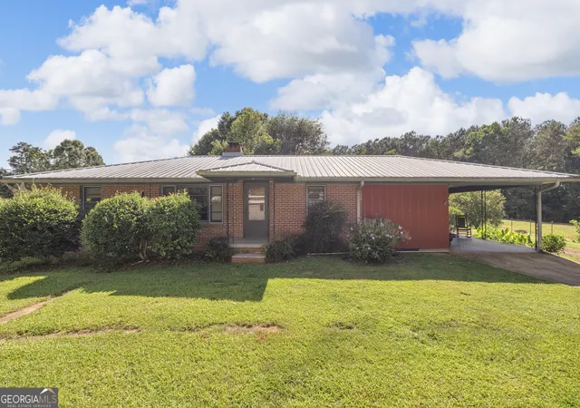 Homes for sale in Danielsville, GA | 2281 Jot Em Down Rd, Danielsville, GA 30633 | MLS# 10789291
