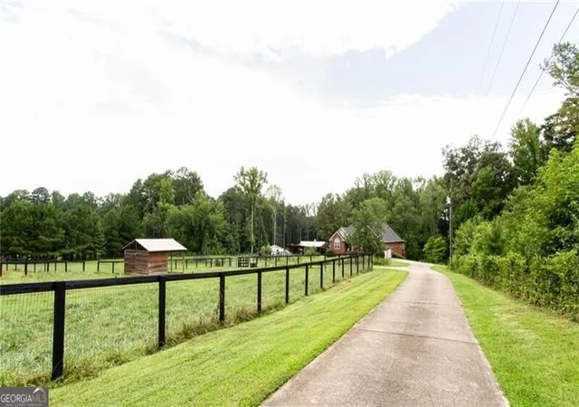 Photo 4 of Single family home for sale at 468 Sweetwater Church Rd, Douglasville, GA 30134 | MLS# 10820389 | Listing updated on 2026-10-23