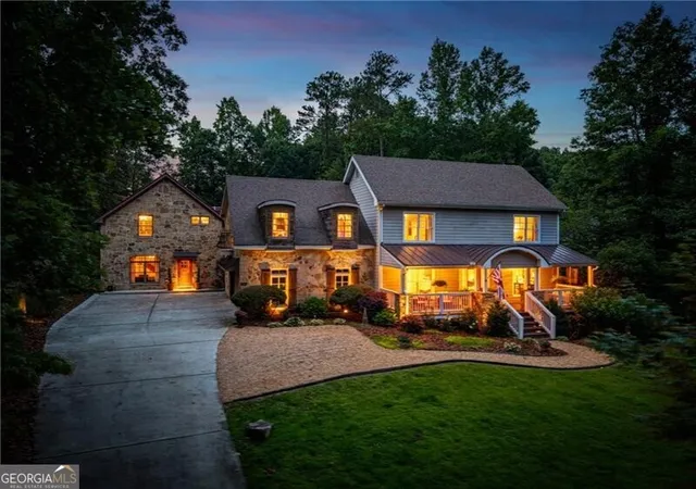 Photo 4 of Single family home for sale at 625 Willeo Rd, Roswell, GA 30075 | MLS# 10786013 | Listing updated on 2026-07-25