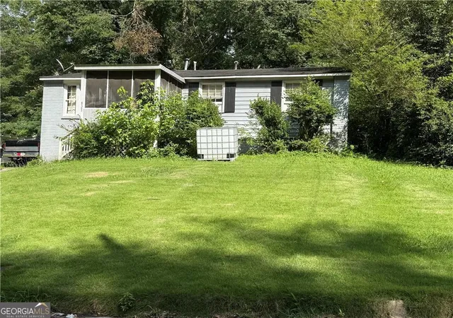 Photo 1 of Single family home for sale at 825 Bolton Pl Nw, Atlanta, GA 30331 | MLS# 10816597 | Listing updated on 2026-08-14