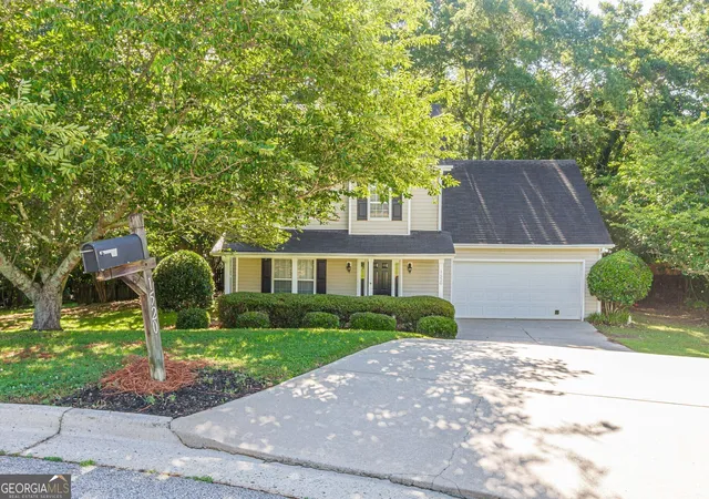 Photo 3 of Single family home for sale at 1520 Riverglen Dr, Loganville, GA 30052 | MLS# 10786961 | Listing updated on 2026-09-23