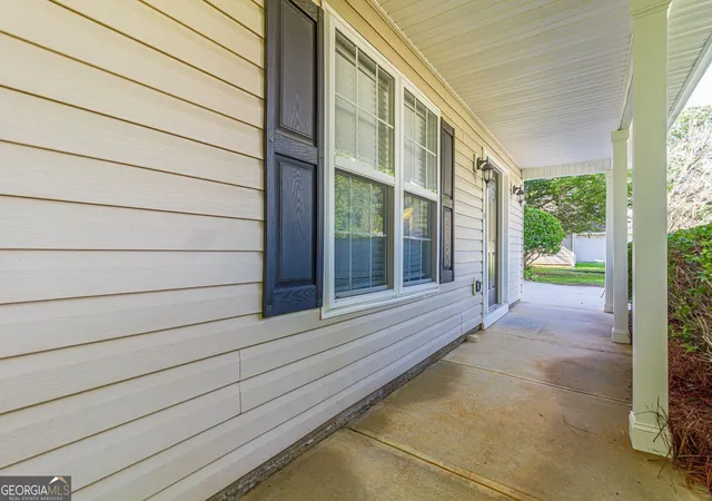 Photo 4 of Single family home for sale at 1520 Riverglen Dr, Loganville, GA 30052 | MLS# 10786961 | Listing updated on 2026-09-23
