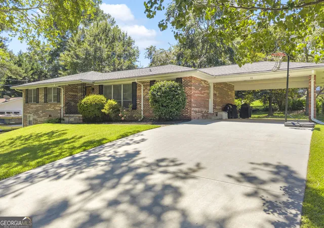 Photo 2 of Sale Pending at 38 Julia Ln, Toccoa, GA 30577 | MLS# 10832596 | Listing updated on 2026-08-30