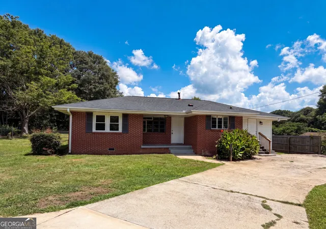 1st image of 5656 Salem Rd, Covington, GA 30016 | MLS# 10814411