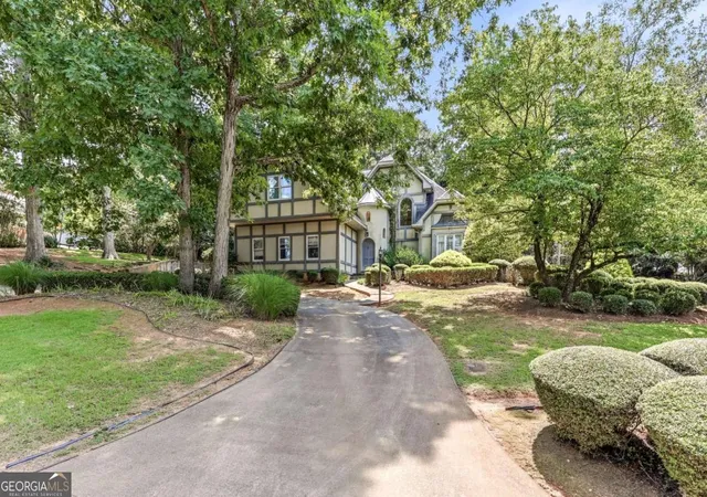 Photo 2 of Single family home for sale at 372 Woodhaven Dr, Athens, GA 30606 | MLS# 10819053 | Listing updated on 2026-09-04