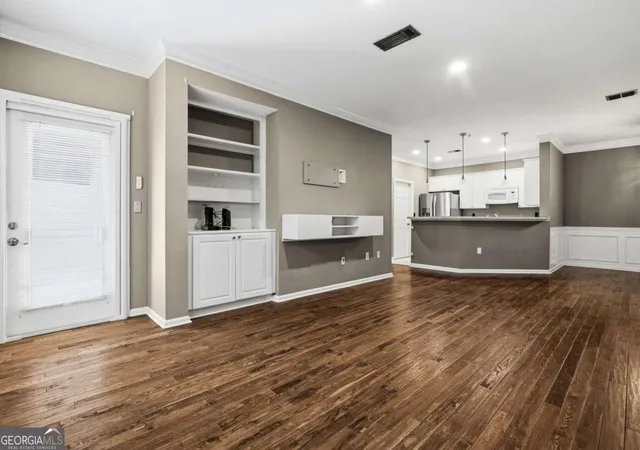 2nd image of 2400 Cumberland Pkwy Se #7, Atlanta, GA 30339 | MLS# 10819197