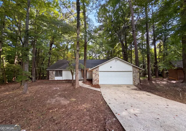 Photo 1 of Single family home for sale at 670 Marsh Ct, Jonesboro, GA 30238 | MLS# 10832294 | Listing updated on 2026-10-23